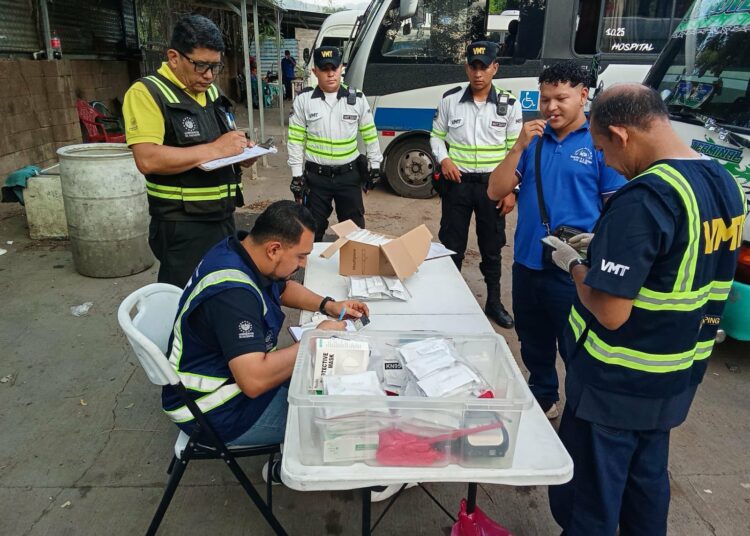 VMT realiza pruebas de alcoholemia y consumo de drogas a motoristas del transporte colectivo