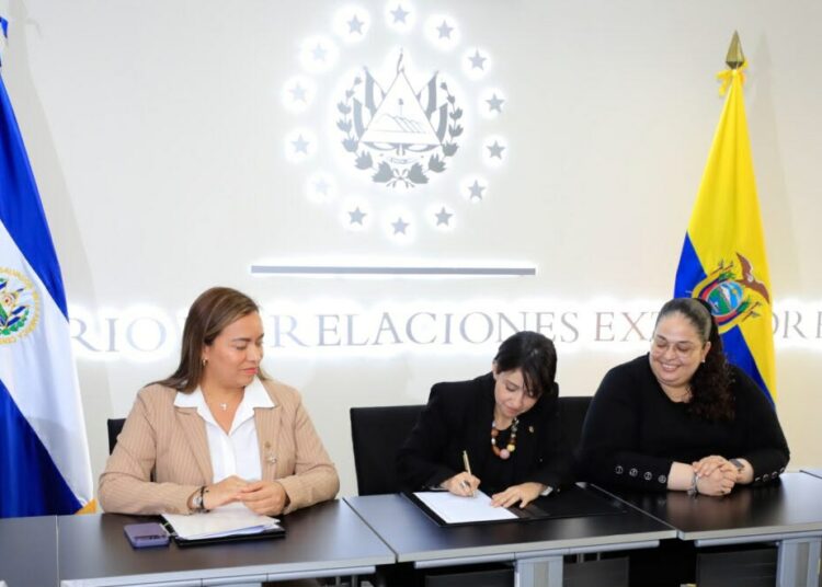 El Salvador y Ecuador fortalecen vínculos bilaterales