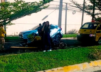 Motociclista resulta lesionado tras accidente vial en Antiguo Cuscatlán