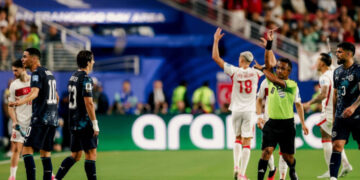 Iván Barton se convierte en el primer árbitro en usar la nueva regla del mundial 2026