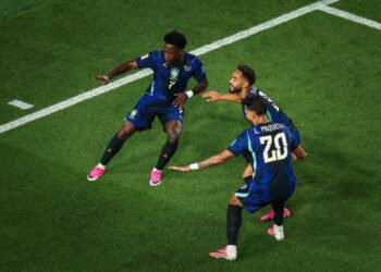 Brasil impone su poder ofensivo y vence con autoridad a Haití