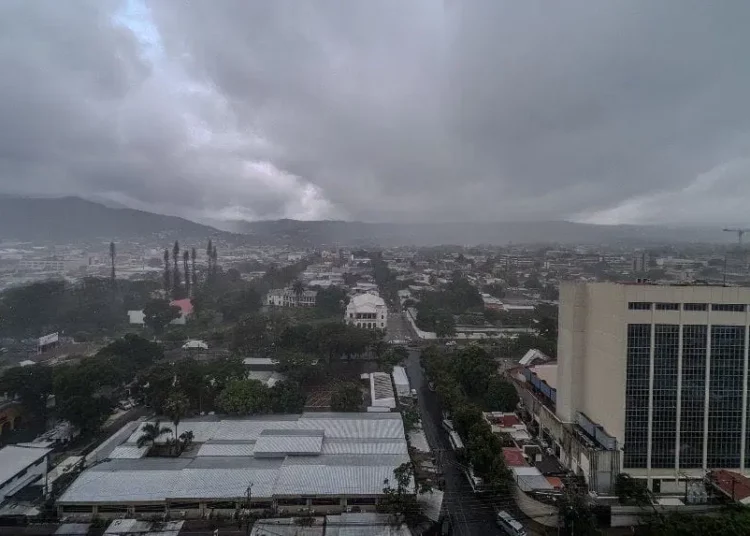 Gobierno monitorea trayectoria de la tormenta tropical Cristina