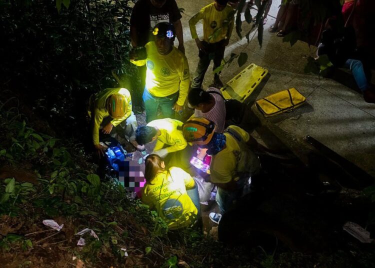 Menor de 11 años resulta lesionada tras caer desde una altura de 5 metros en Sonsonate
