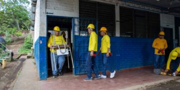 Reos reconstruyen el Centro Escolar Cantón San Antonio