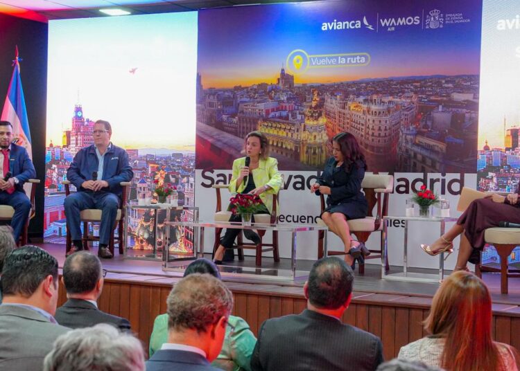 Abren nueva ruta aérea para estimular el turismo desde Europa