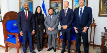 Vicepresidente Félix Ulloa encabeza reunión con empresa emiratí de tecnología avanzada