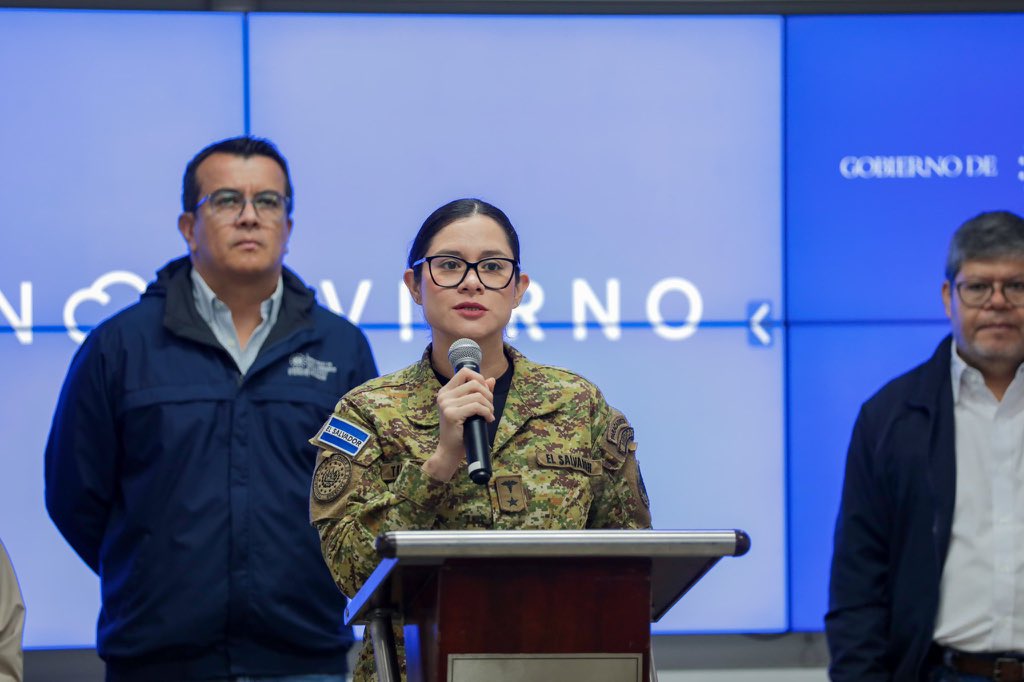 Lluvias podrían mantener a estudiantes fuera de la