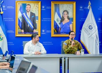Más de 5,000 escuelas permanecen bajo vigilancia por las lluvias