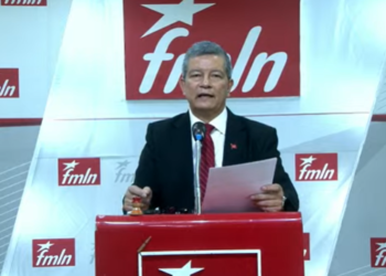 FMLN cuestiona gestión educativa y califica con 6 el desempeño del Ministerio de Educación