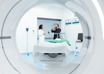 Nuevo Hospital Rosales incorpora especialidades médicas inéditas en el sistema público salvadoreño