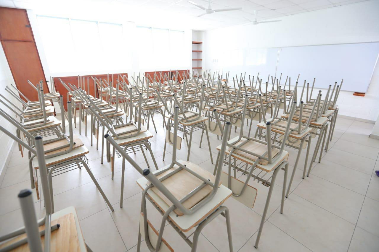Suspenden clases presenciales en todo el país por 