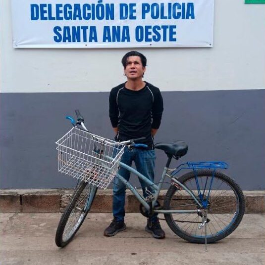 Identificado por cámaras y capturado por hurtar una bicicleta en Santa Ana