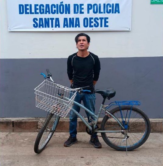Identificado por cámaras y capturado por hurtar una biciclet