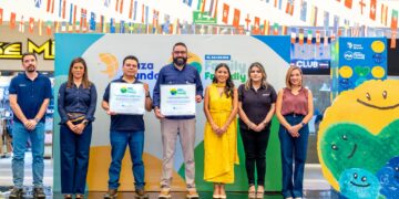 Plaza Mundo Apopa y Soyapango reciben Sello Family Friendly por su compromiso con las familias