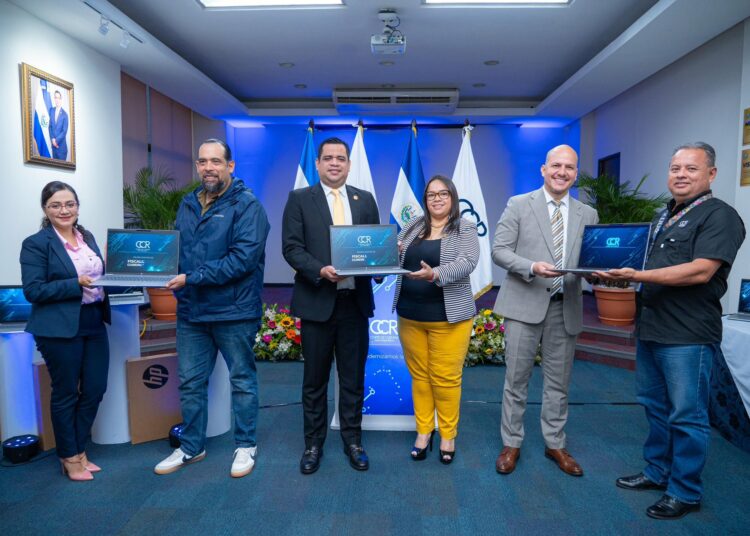 Corte de Cuentas impulsa su modernización con nuevo equipo tecnológico