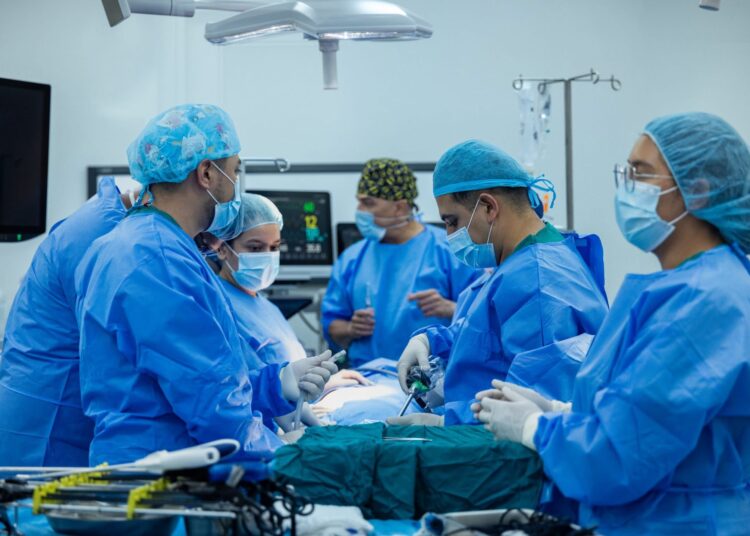 Modernización de quirófanos del Hospital Rosales permite atender oportunamente a sus pacientes