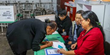 Perú define su futuro político en la segunda vuelta electoral