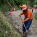 Gobierno trabaja en mejorar calles de acceso a las escuelas