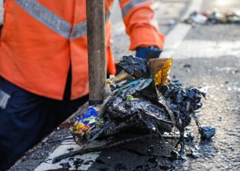 Ejecutan labores de limpieza en tragantes de comunidad Darío González
