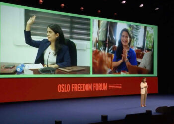 Analista califica de desafortunada la participación de Claudia Ortiz en Oslo