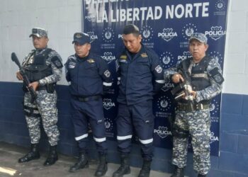 Capturan a dos agentes de Tránsito señalados de actos de corrupción