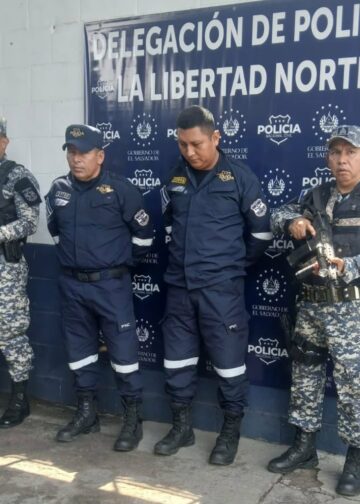 Capturan a dos agentes de Tránsito señalados de actos de corrupción