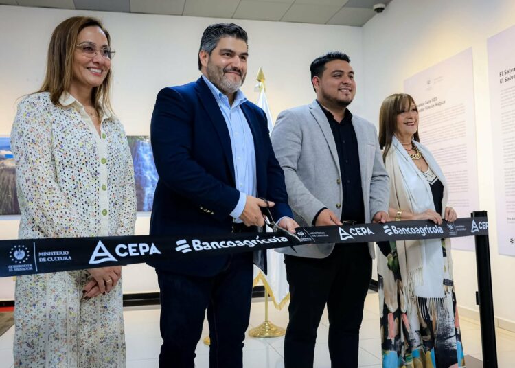 Aeropuerto Internacional recibe exposición “El Salvador Gate 503”