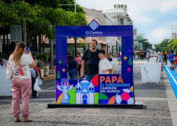 La celebración del Día del Padre llena de sonrisas el Centro Histórico