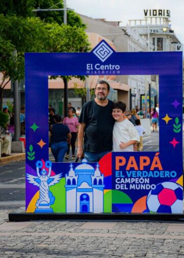 La celebración del Día del Padre llena de sonrisas el Centro Histórico