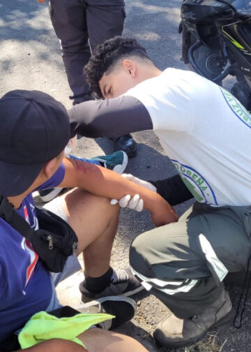 Dos personas resultan lesionadas tras accidente en motocicleta sobre el Boulevard Constitución