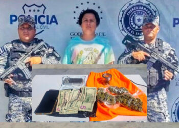 Capturan a joven con droga y dinero en efectivo durante operativo en Soyapango