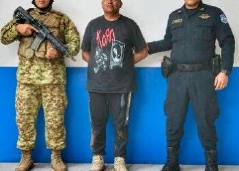 Amenazó a su compañera de vida con una pistola y terminó capturado por la PNC