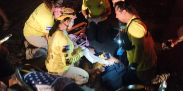 Conductor huye tras impactar dos motocicletas y dejar tres lesionados en la Troncal del Norte