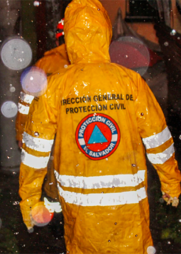 Alertan sobre 72 horas de lluvias continuas en todo el país