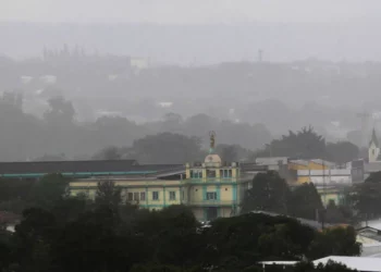 Medio Ambiente prevé más lluvias pese a la disipación de Cristina