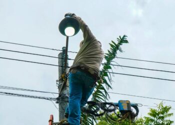 100 familias de Santa Ana Centro son beneficiados con mejoramiento de luminarias