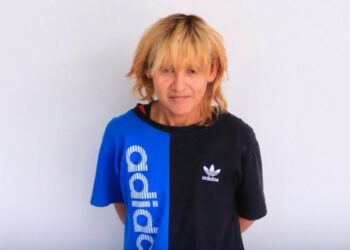 Ordenan detención provisional contra mujer acusada de lanzar piedras a vehículos