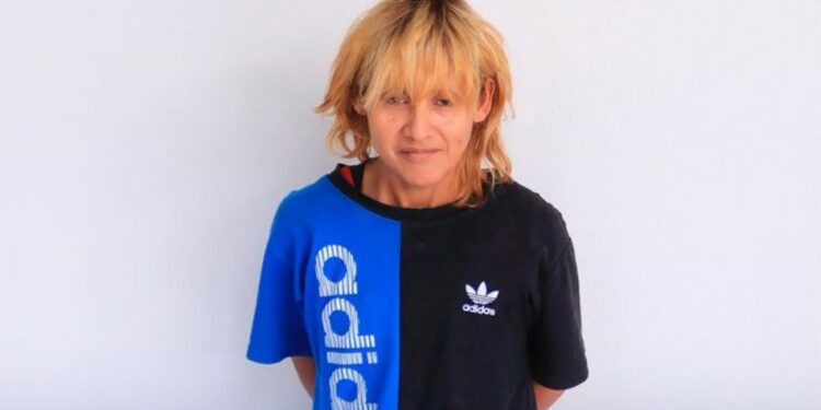 Ordenan detención provisional contra mujer acusada de lanzar piedras a vehículos