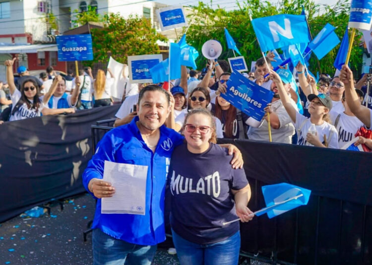 Edgardo Mulato presenta su inscripción para competir por la alcaldía de San Salvador Norte