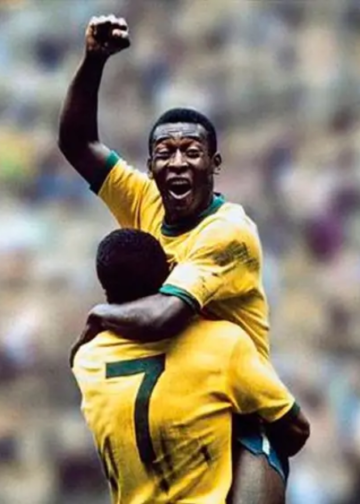 La camiseta con la que Pelé ganó su primer Mundial saldrá a subasta en Nueva York