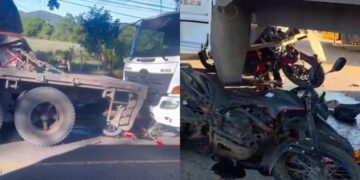 Dos motocicletas quedan bajo camiones tras siniestro vial en Moncagua