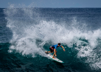 El Salvador recibe a la élite mundial del surf en Punta Roca