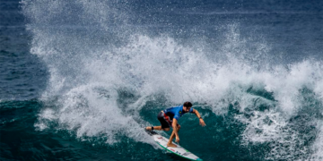 El Salvador recibe a la élite mundial del surf en Punta Roca