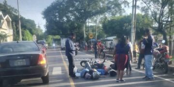 Pareja de motociclistas sufre accidente vial en carretera hacia Candelaria de la Frontera