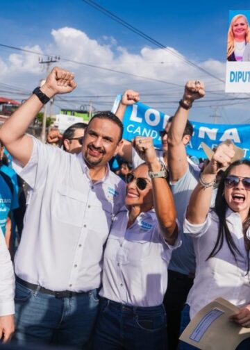 Con amplio apoyo de sus bases, Gustavo Acevedo oficializa su precandidatura para continuar al frente de Santa Ana Centro