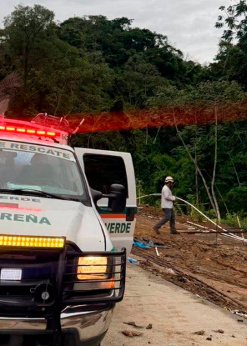 Hombre cae a quebrada en zona de carretera a Los Chorros