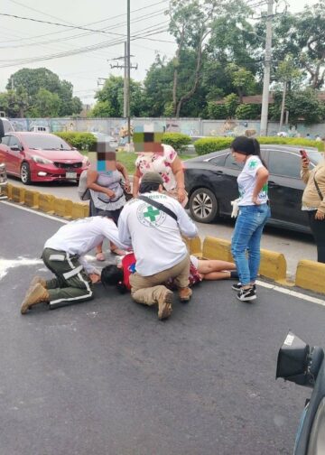 Mujer resulta lesionada tras ser atropellada en San Salvador