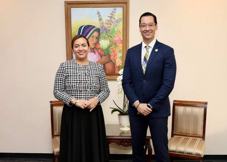Gobierno de El Salvador impulsa nuevas oportunidades para salvadoreños en el exterior