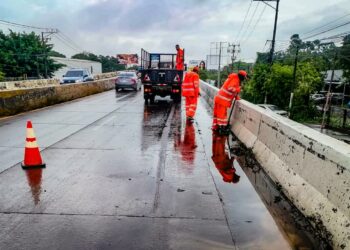 Realizan limpieza en drenajes y carreteras a escala nacional