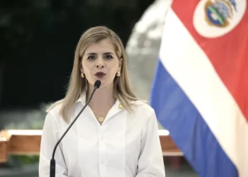 Presidenta de Costa Rica lanza la “Ley Cero Ocio” inspirada en El Salvador